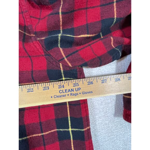 LL Bean Men’s XL Red Black Plaid Long Sleeve Button Front Flannel Shirt Classic - Picture 4 of 5